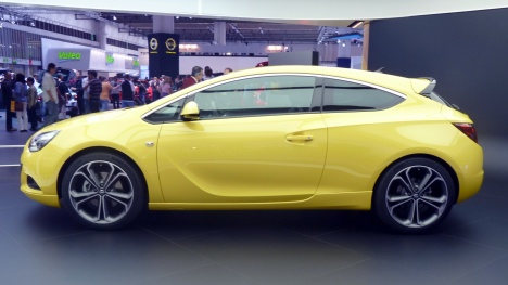 IAA 2011. Astra GTC 2012